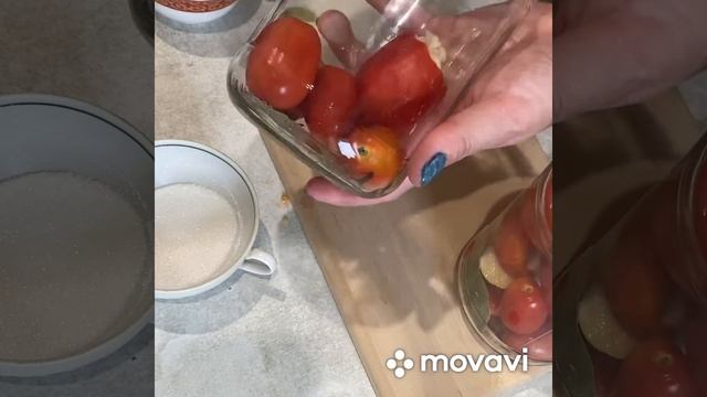 ПОМИДОРЫ С ЧЕСНОКОМ НА ЗИМУ