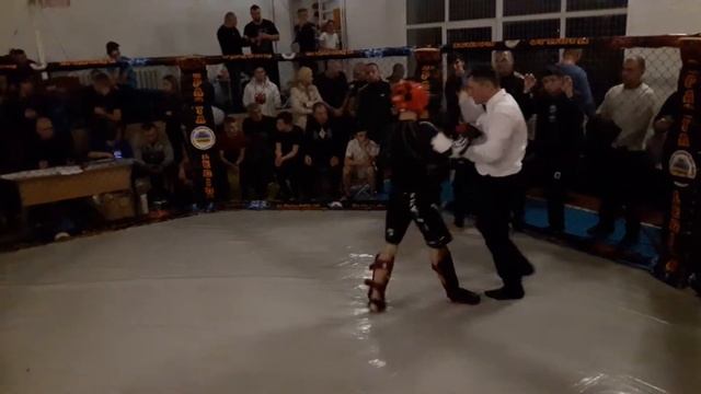 Деркач Руслан Орехов ММА 1 бой смотреть онлайн