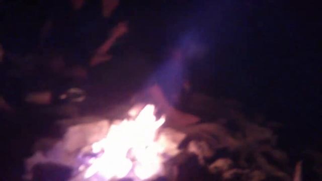 10 мая 2013 - сидим по хорошему у костра ) смотреть онлайн