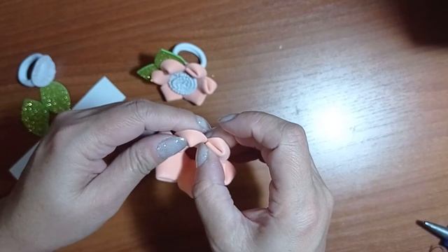 Невесомые бантики из фоамирана смотреть онлайн