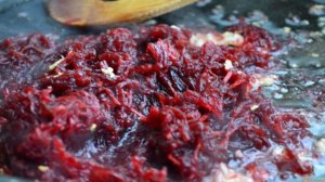 Спагетти со свеклой и сыром маскарпоне