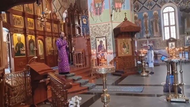 БОЖЕСТВЕННАЯ ЛИТУРГИЯ В ИВЕРСКОЙ ОБИТЕЛИ В ВЕЛИКИЙ ЧЕТВЕРГ