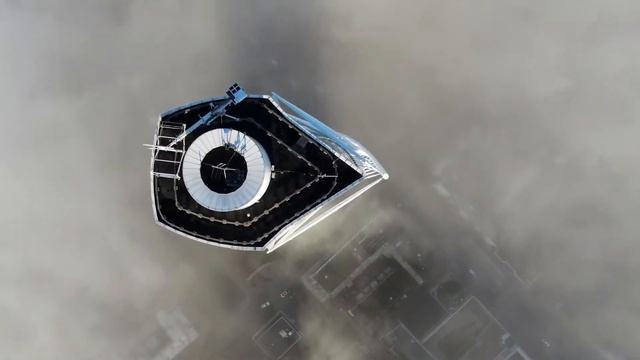 Spectacular view of the Turning Torso in Malmoe Sweden смотреть онлайн