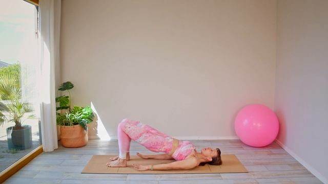 Absolute Beginner Pilates Session | Master the Fundamentals & Core Breathing | 25 Min Home Pilates смотреть онлайн