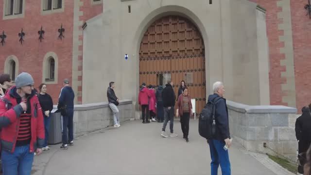 Замок Нойшванштейн достопримечательности  в  Германии групповая экскурсия обзор изнутри