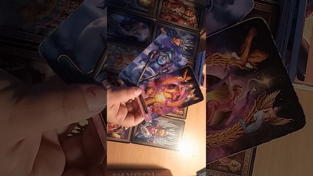 Tarot - Valaki manipulálni próbál téged. смотреть онлайн