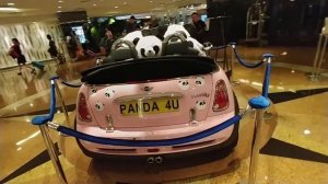 Panda Hotel Hong Kong | Панды на розовом Купере Гонконг