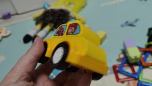 играем в детские машинки из лего