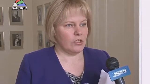 На заседание пришли только 8 депутатов... смотреть онлайн