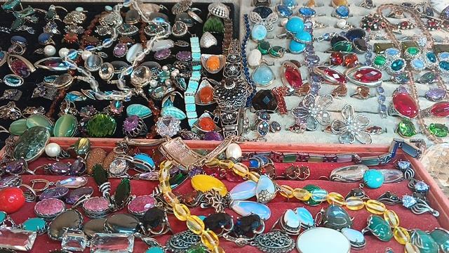 Украшения из камня комплекты серьги с серебра и прсеребрения.