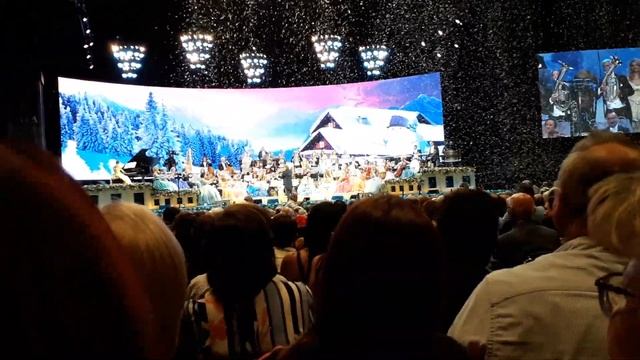 Concierto andré rieu santiago 18 de octubre 2019 смотреть онлайн