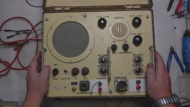 Аппаратура из СССР. НВТС-М - немагнитная водолазная телефонная станция. Обзор снаружи и внутри.