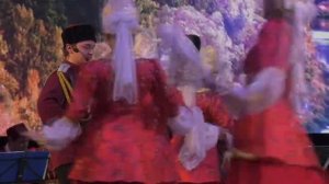 “Ливенка” – сл. С.Есенин, муз.Захарченко. Исполняет хор.