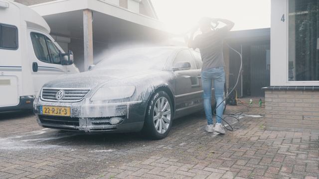 Cleaning a Dirty Volkswagen Phaeton W12 смотреть онлайн