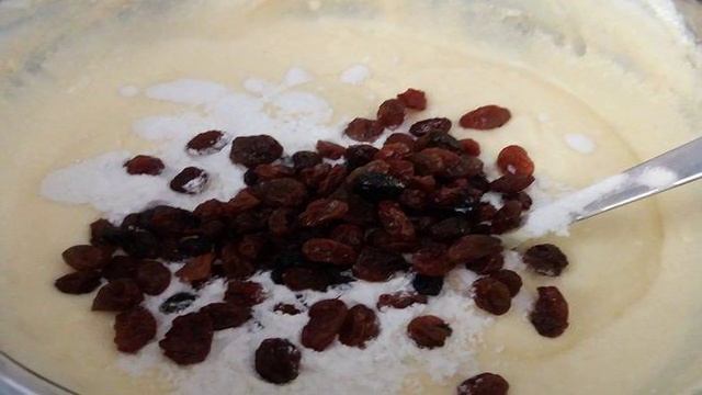 Творожные кексы с изюмом