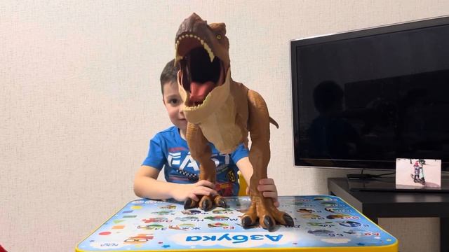 Тимур Super Play. Обзор на динозавра Тираннозавр Рекс! смотреть онлайн