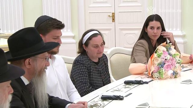 Владимир Путин провел встречу с семьей Труфановых, освобожденной из плена в Газе