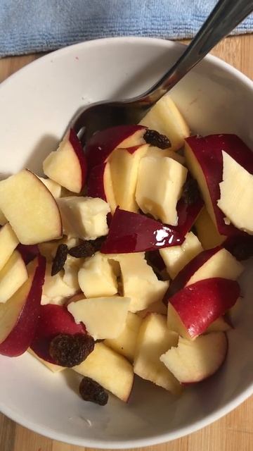 Хочется сладенького, съешь нектарин! смотреть онлайн