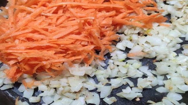 Капуста тушёная с кетчупом и морковью