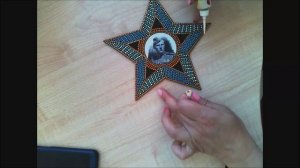 Точечная роспись звезды героя