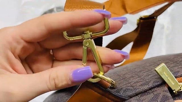 Лот № 8298. Кожаные Сумки Известных Брендов. ПРЕМИАЛЬНОГО КАЧЕСТВА! смотреть онлайн