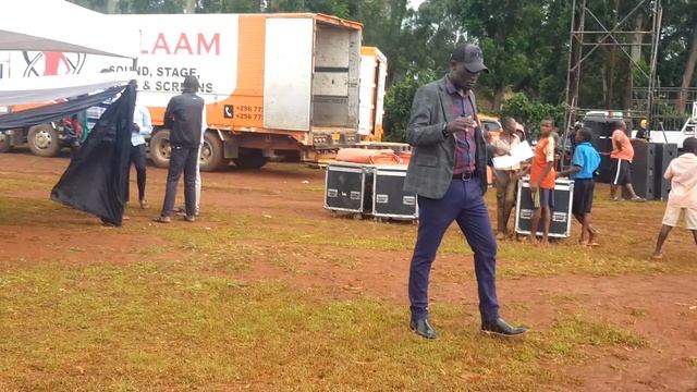 William Ruto rumoured to attend Prince n Beata wedding. смотреть онлайн