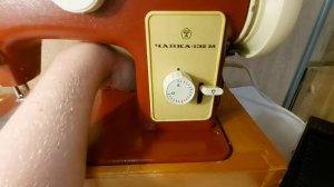 Швейная машинка "Чайка 132 М" с электроприводом