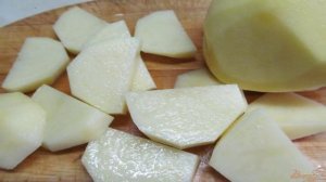 Запеченный картофель с колбасками под сыром