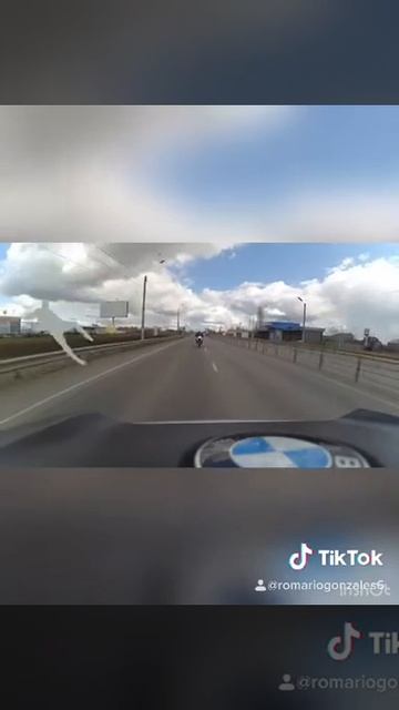 Со светофора BMW R1200ST смотреть онлайн