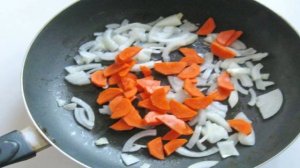 Тушеная капуста с кабачками и грибами