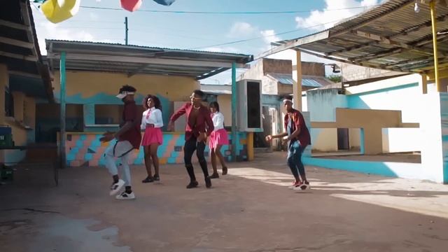 Big a Boss - Toma Geladinha (Music Video) смотреть онлайн