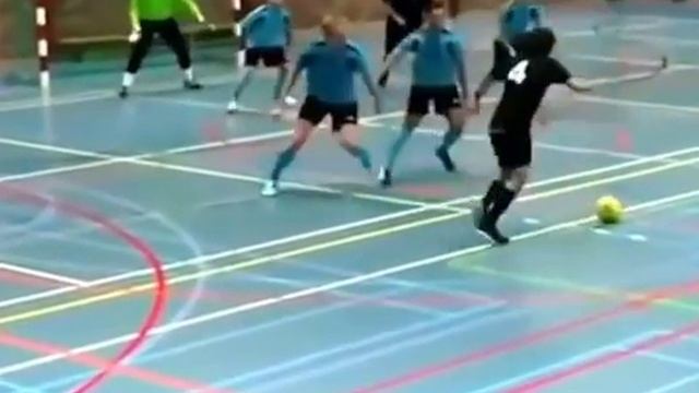 МИНИ ФУТБОЛНЫЙ ФИНТ смотреть онлайн