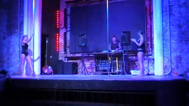 Зина Паринова-Юля Лубянецкая *Pole-Dance Battle-Show* смотреть онлайн