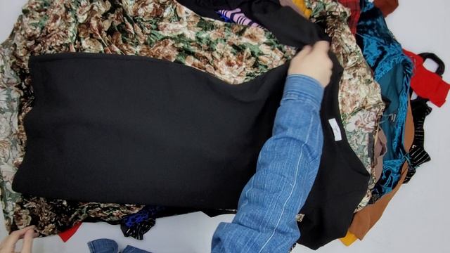 29155 Платья  США В 2 пак (WINTER DRESS) 24.9 кг, 10.65€/кг, 67 шт смотреть онлайн