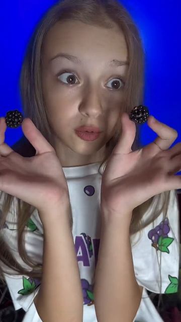 Чем вам не черная икра #прикол #юмор #смех #пранк #ежевика #чернаяикра смотреть онлайн