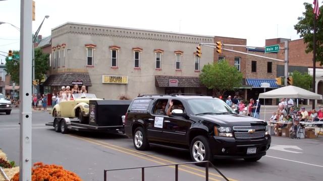 1937 CORD 812 S/C PHAETON IN AUBURN PARADE 2012 смотреть онлайн