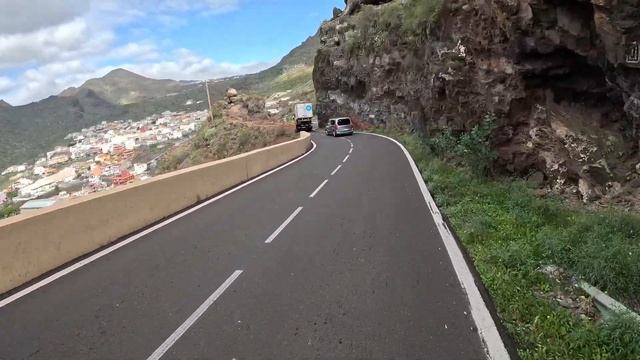 Santiago Del Teide Descent смотреть онлайн