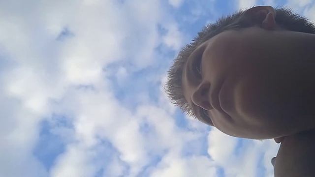 НЕ КИДАЙТЕ В БИБЛЮ КАМНИ!!!!!!! смотреть онлайн