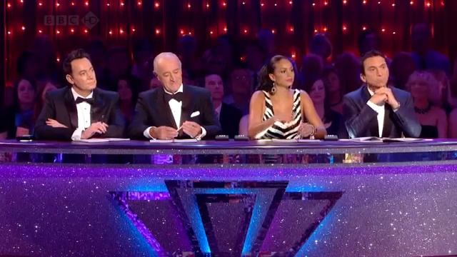 Kara Tointon & Artem Chigvintsev Quickstep Strictly Come Dancing Week 3 2010 смотреть онлайн
