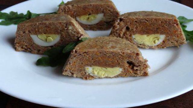 Печеночные кексы с овощами и перепелиными яйцами