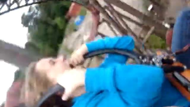 Lauren being scared on rita queen of speed alton towers смотреть онлайн