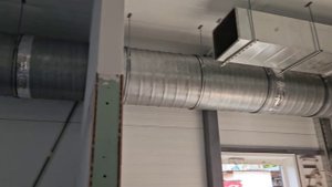 Кафе "Лазарос"
Монтаж системы вентиляции