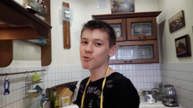 ПАЦАНСКАЯ КУХНЯ #2: Стейк из свинины с перцем и горошком смотреть онлайн