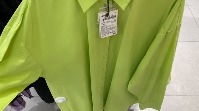 ВДЯГАЮСЬ ЯК БЕЛЛА ХАДІД У CROPP ТА RESERVED смотреть онлайн