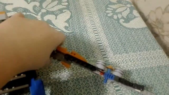 Робот из лего и сейф из лего с двумя замками смотреть онлайн