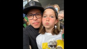 Павел Деревянко и его жена Дарья Мясищева и их дети Варвара и Александра