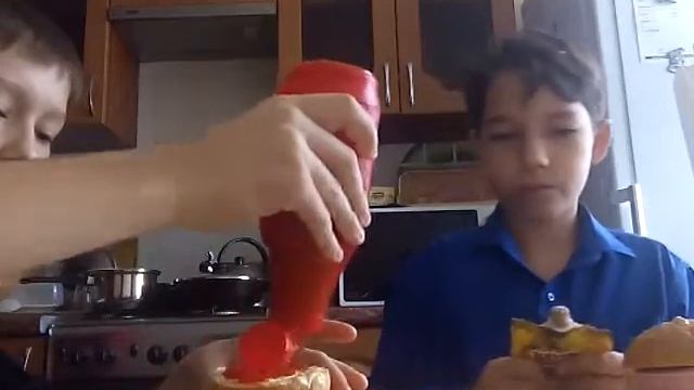 (Challenge) - мы с Витьком делаем бутеры смотреть онлайн