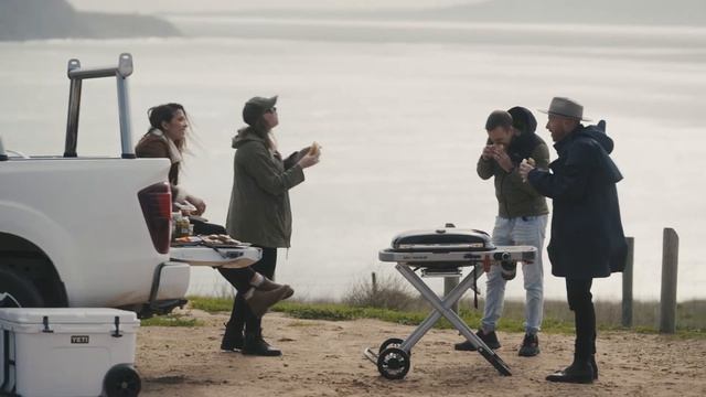 Introducing the Weber Traveler Portable Barbecue смотреть онлайн