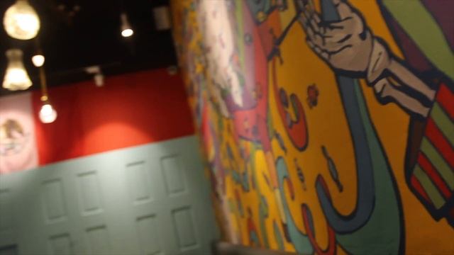 ORALE MEXICAN RESTAURANT, IS IT WORTH THE HYPE? смотреть онлайн