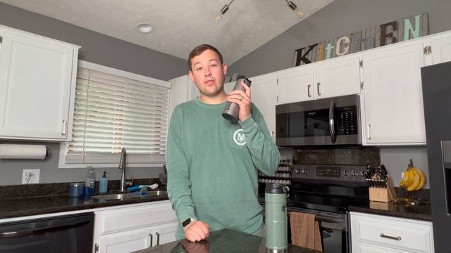 Stanley's $100 Thermos смотреть онлайн